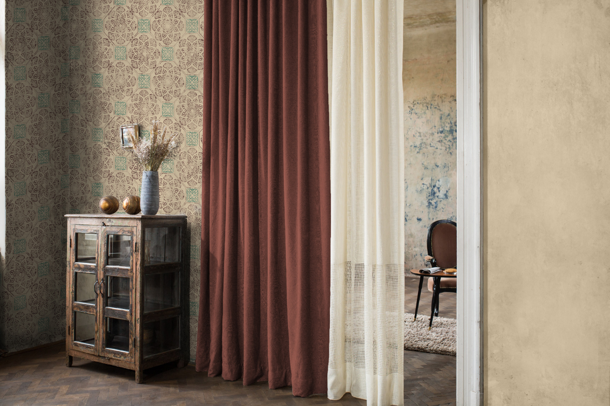 Walls & Curtains: Companions in Style