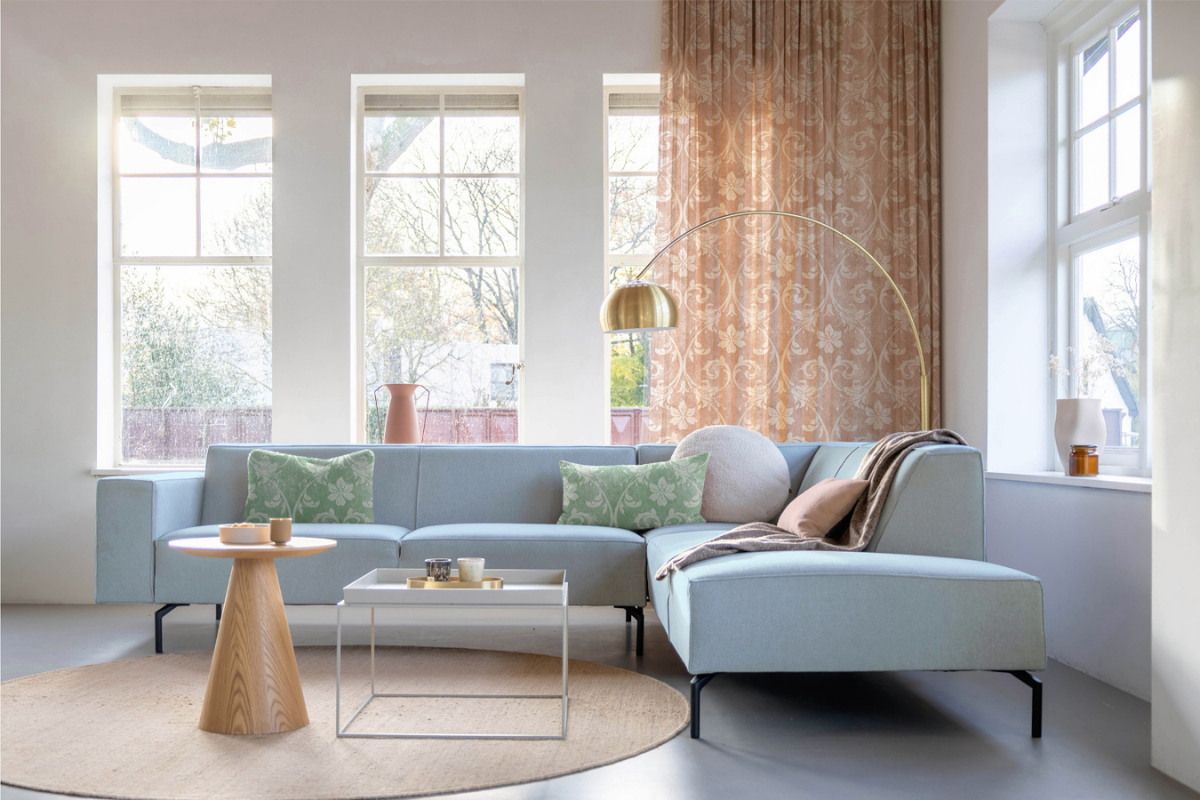 Drape, Dress, Impress: How to Coordinate Your Curtains, Cushions & Table Runners for a Luxury Living Room